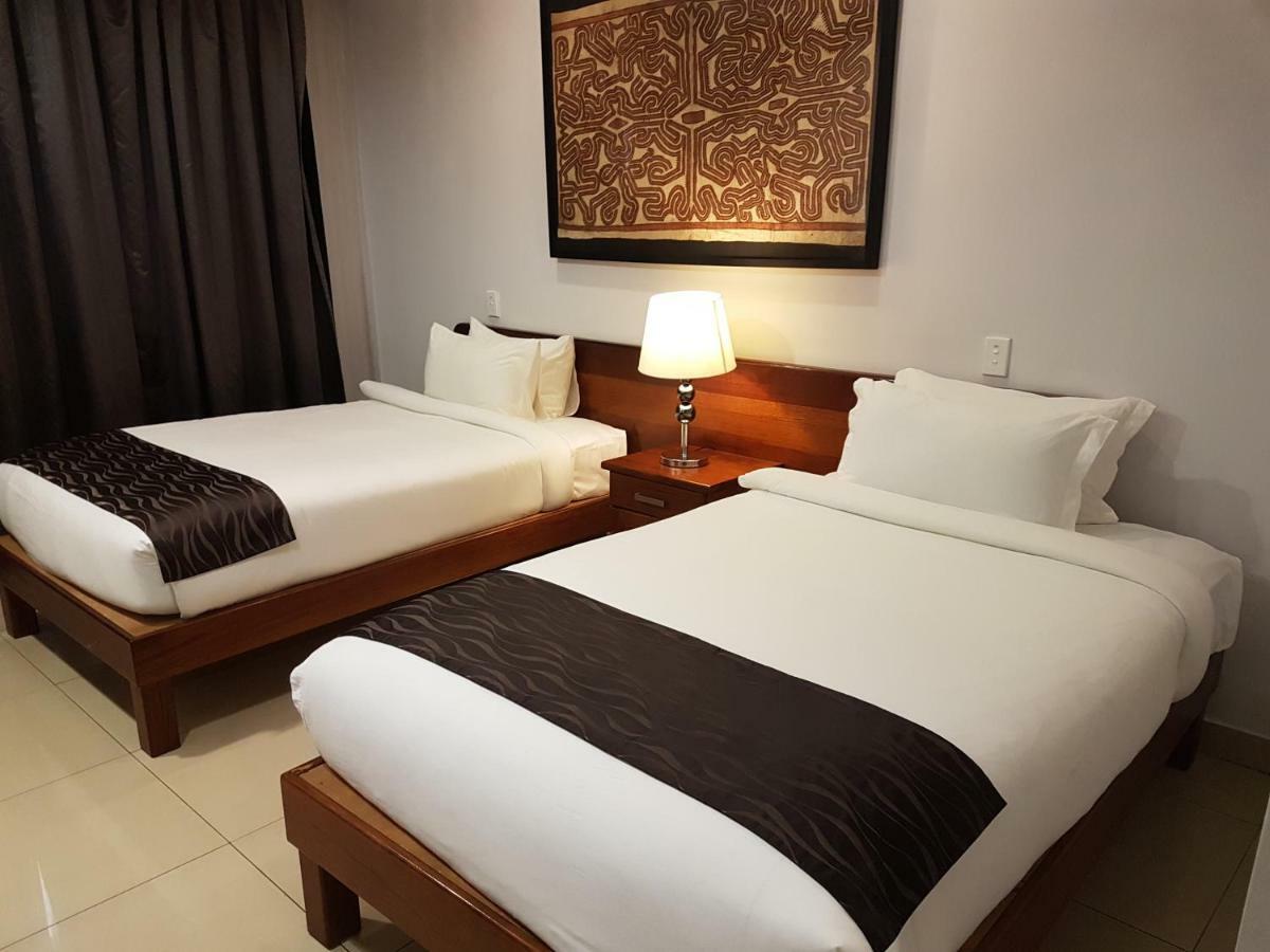 Paddy'S Hotel & Apartments بورت مورسبي المظهر الخارجي الصورة