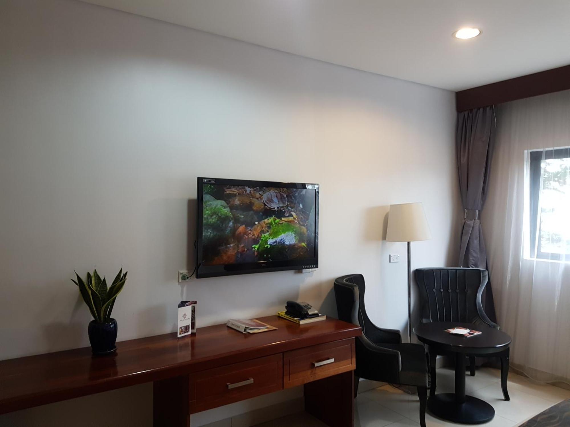 Paddy'S Hotel & Apartments بورت مورسبي المظهر الخارجي الصورة