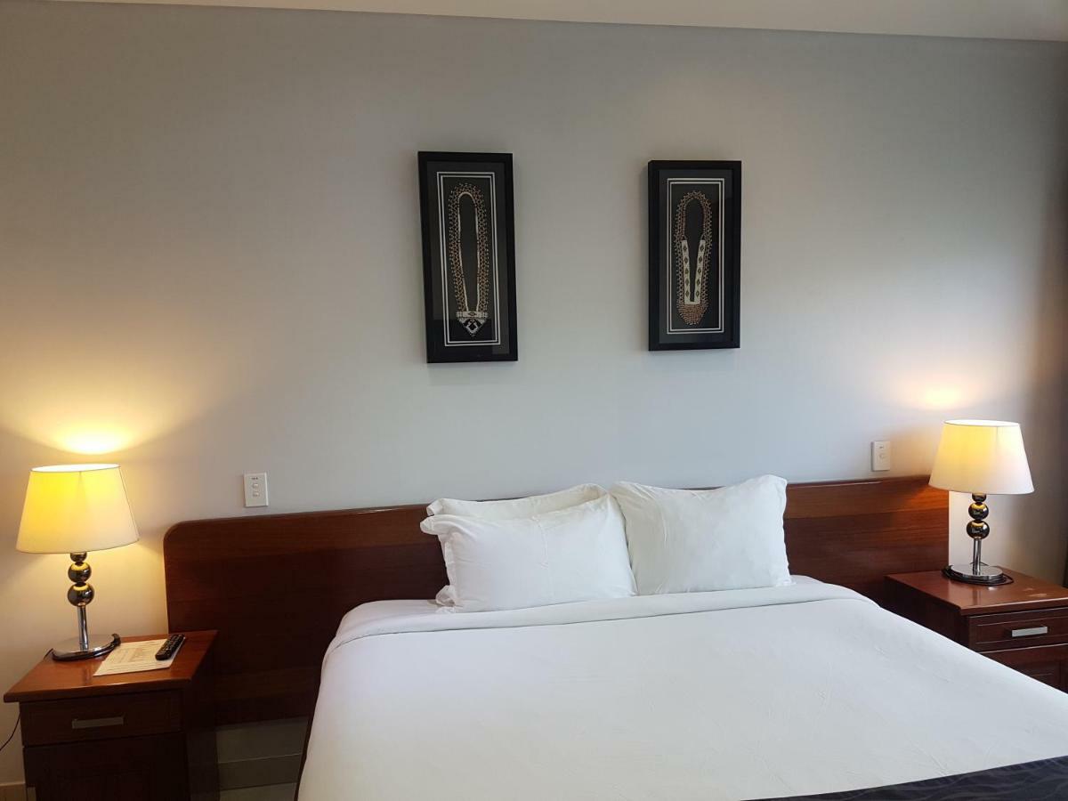 Paddy'S Hotel & Apartments بورت مورسبي المظهر الخارجي الصورة